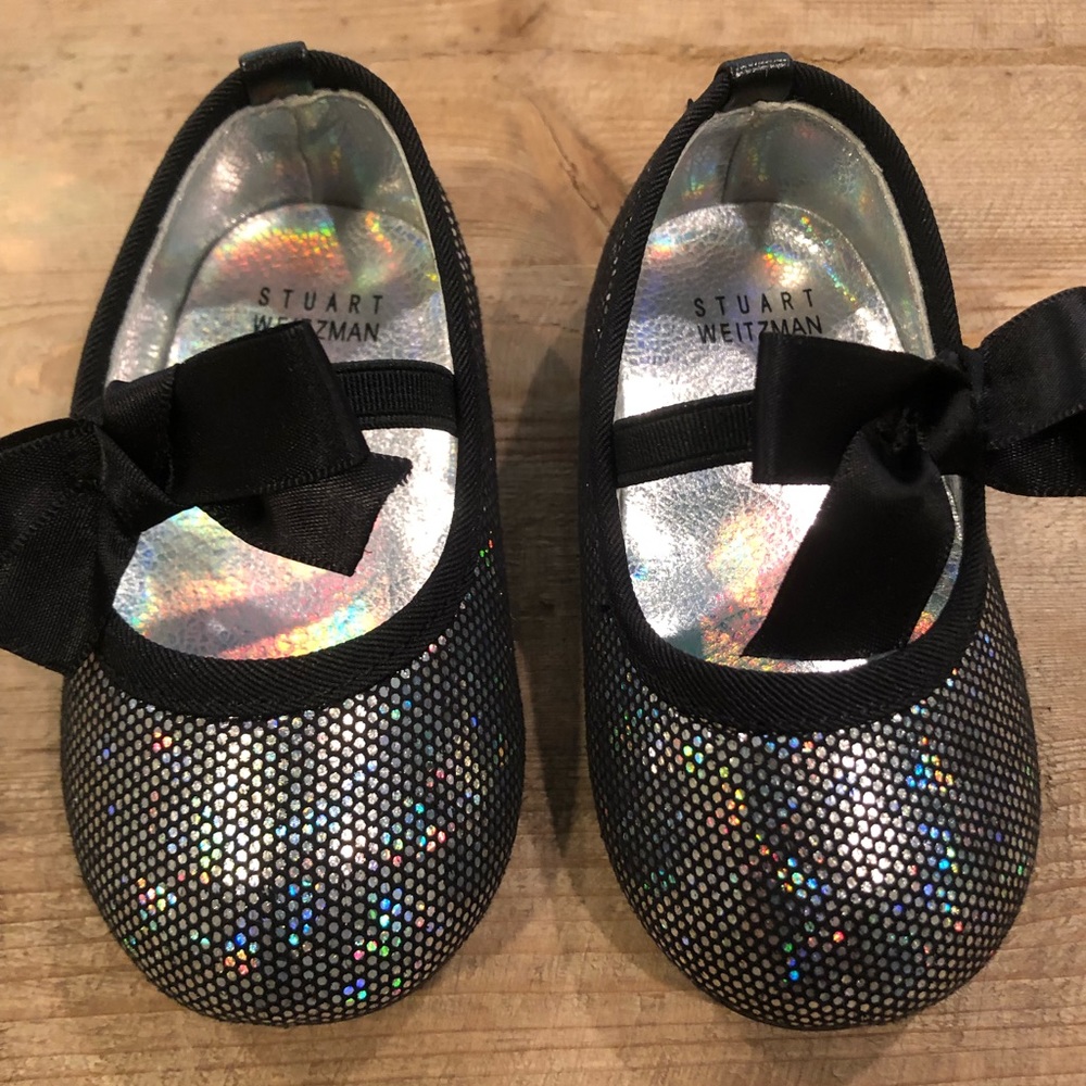 NEW! Stuart Weizman  Beautiful  Baby Size 3